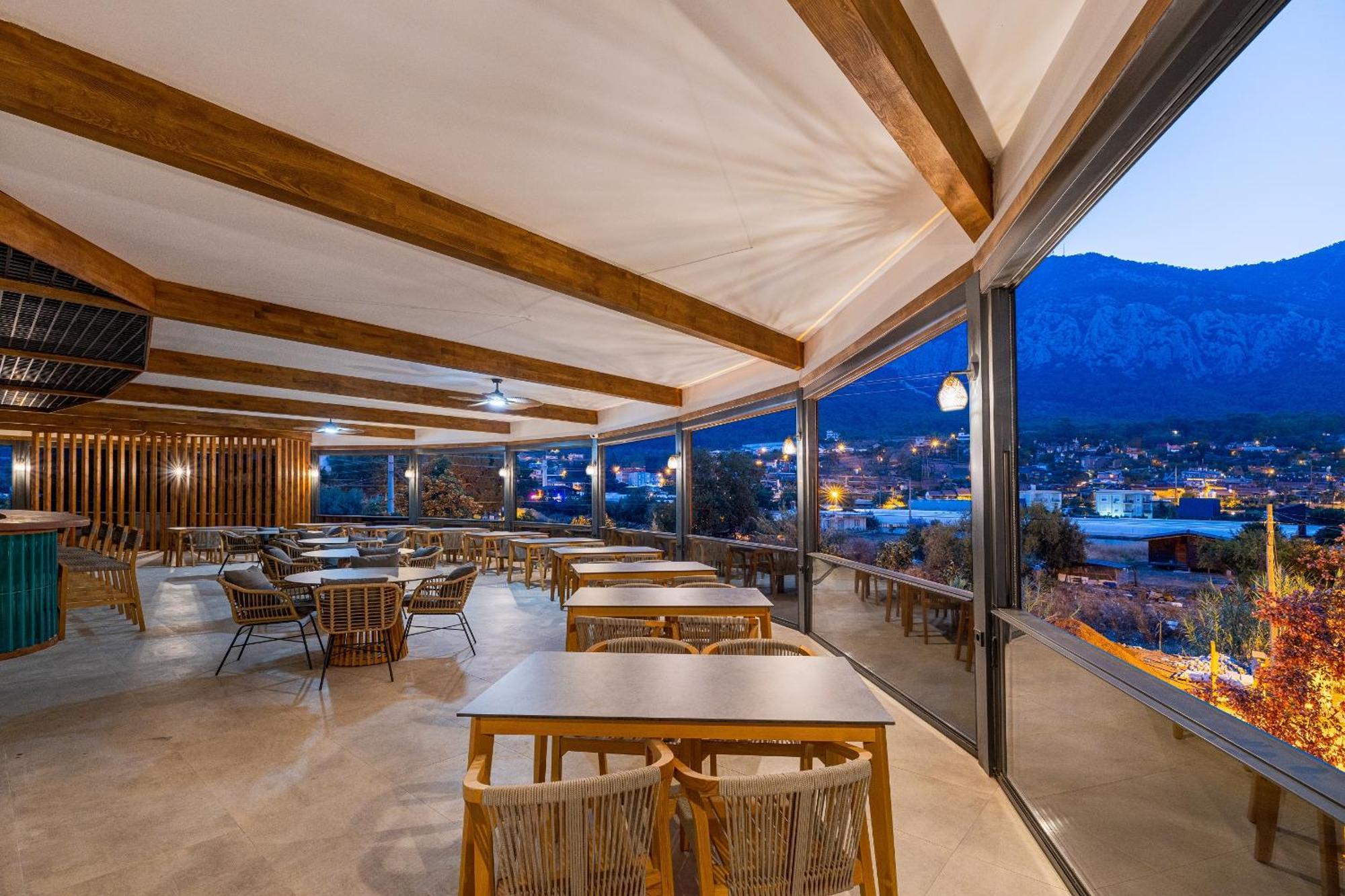 Rota Kilidonia Karaoez Suites&Villas Bagian luar foto