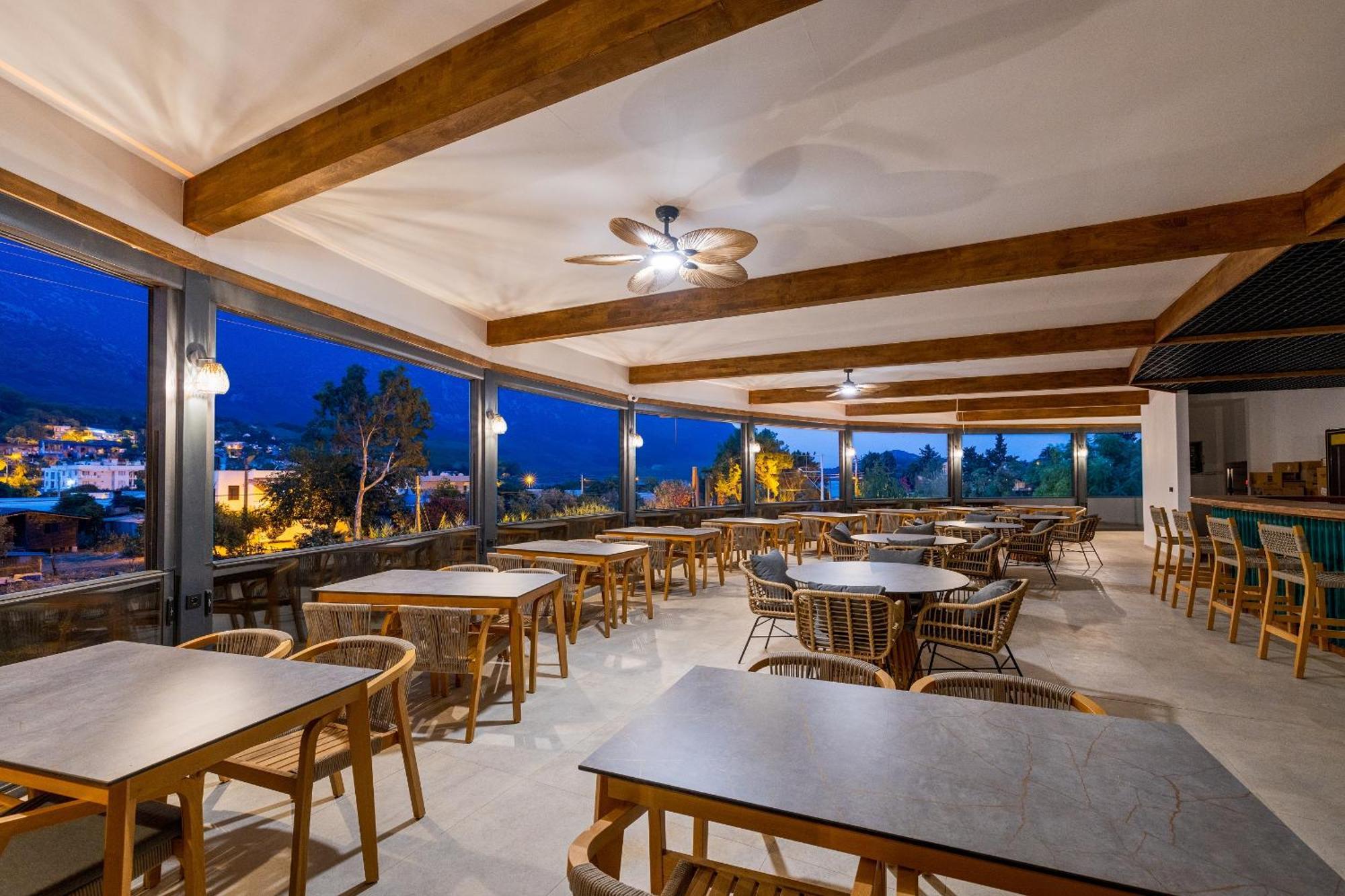 Rota Kilidonia Karaoez Suites&Villas Bagian luar foto