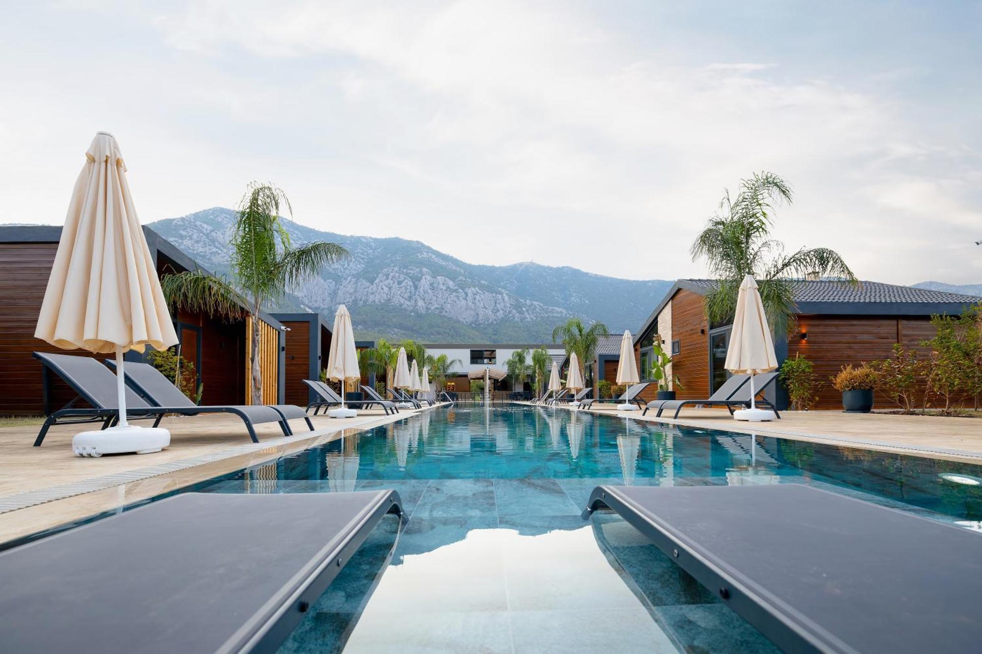 Rota Kilidonia Karaoez Suites&Villas Bagian luar foto