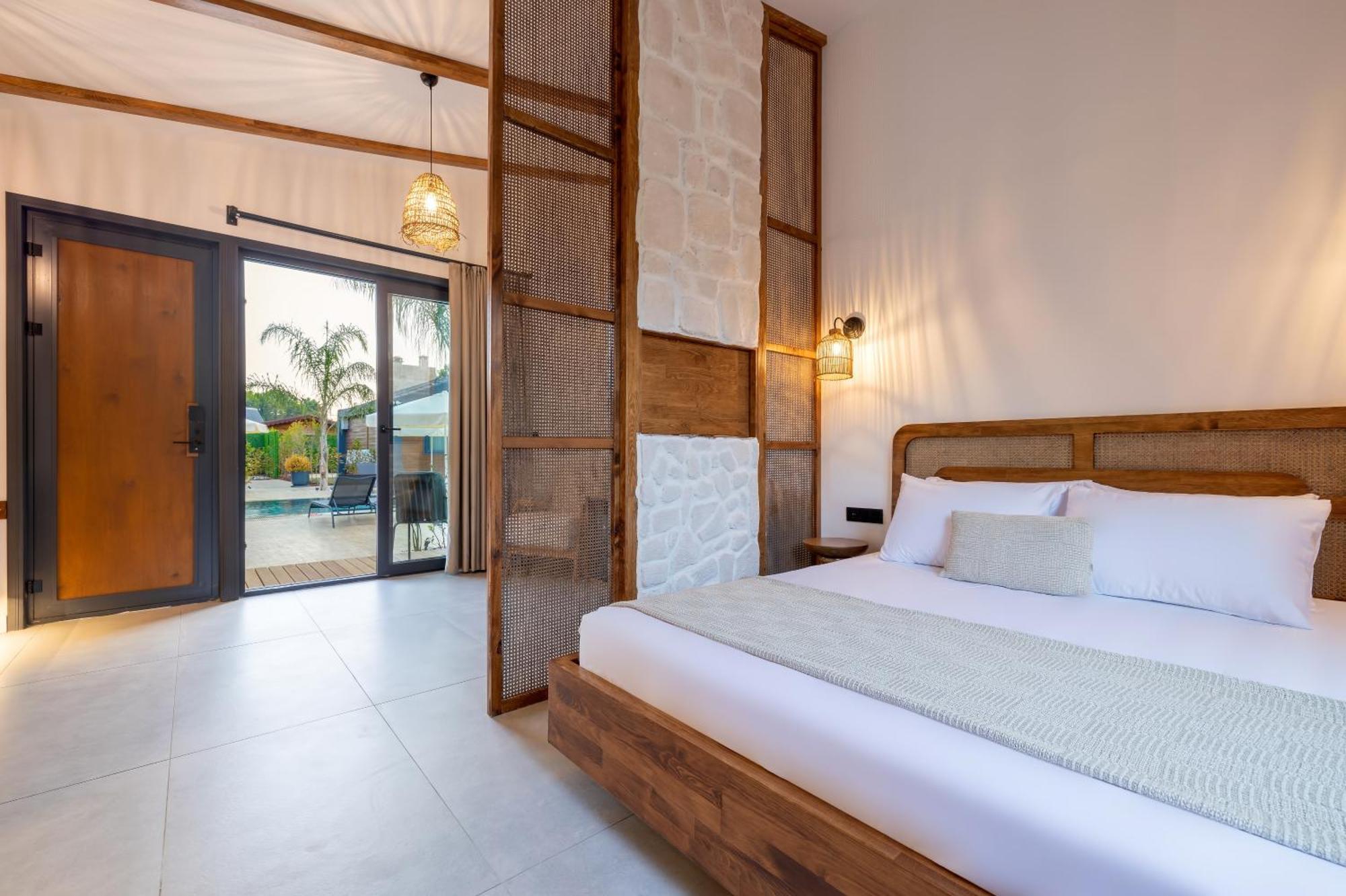 Rota Kilidonia Karaoez Suites&Villas Ruang foto